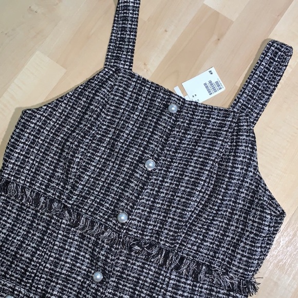 H&M Divided Tweed Bouclé Style Dress with Pearl Buttons and pockets! - Picture 2 of 5